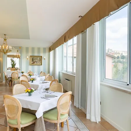 Tuder Hotel 3*