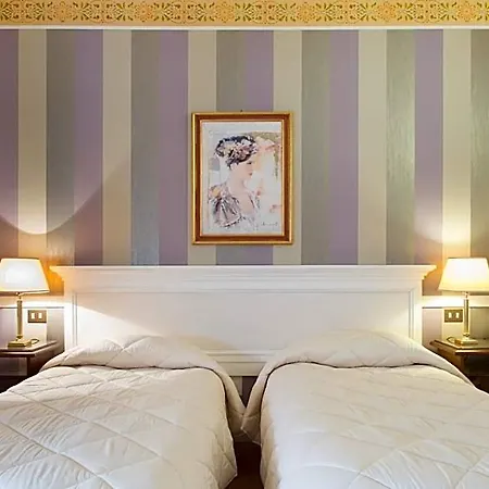 Tuder Hotell Todi