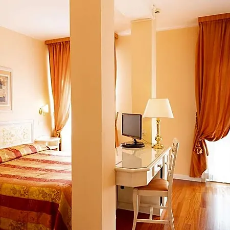 Tuder Ξενοδοχείο 3*