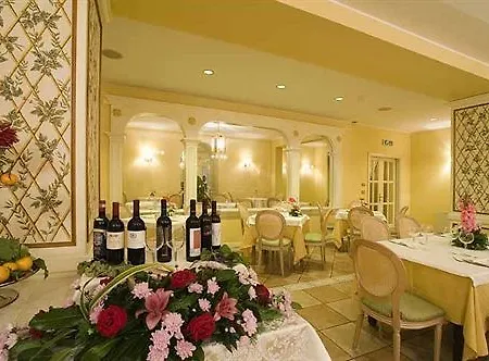 Tuder Hotel 3*