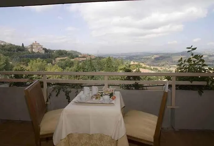 מלון Tuder טודי